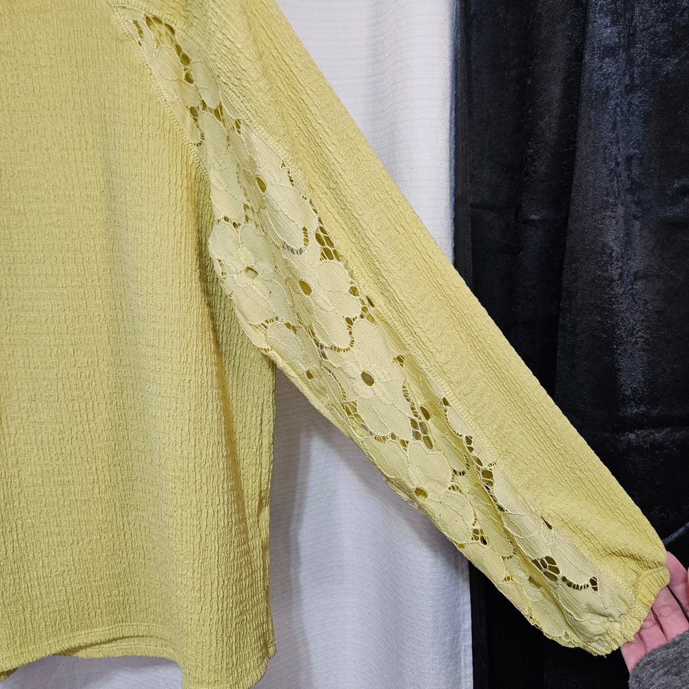 Absolutely Famous Yellow Textured Knit Lace Sleeve Top Women's Size L - Picture 2 of 6